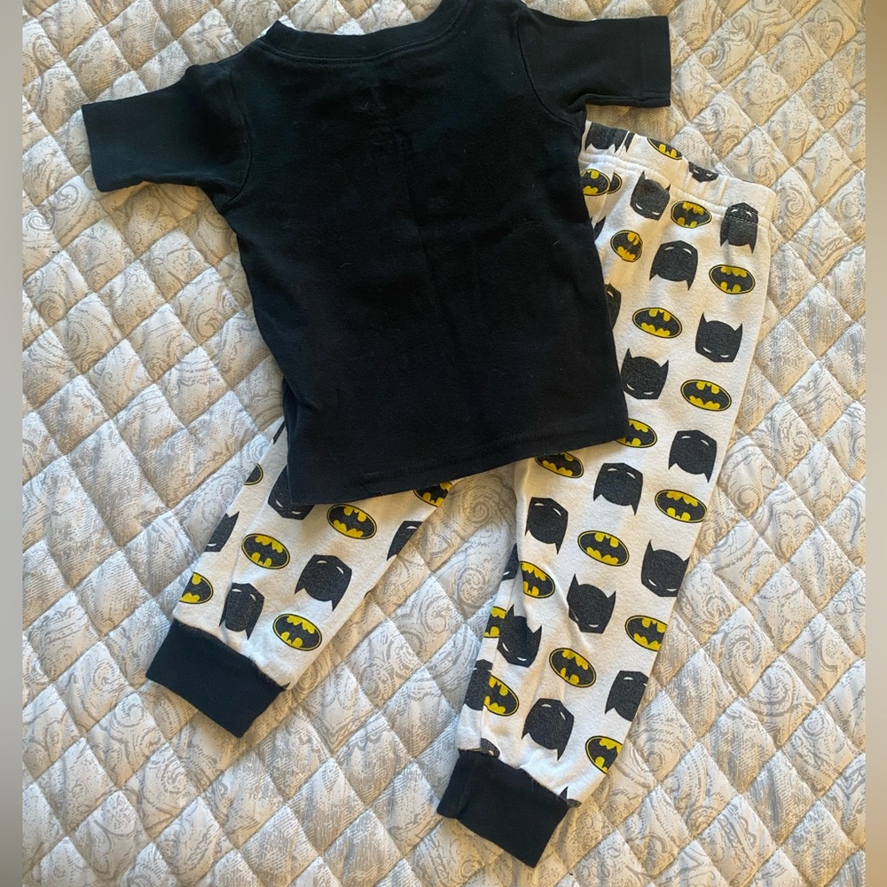 Batman PJs - Picture 2 of 4